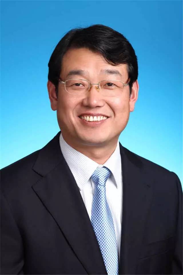 罗益昌新职务揭晓,与自然美景的浪漫遨游之旅启程!