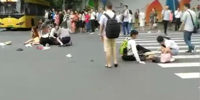 撞人群最新趋势,学习变革,自信闪耀的旅程