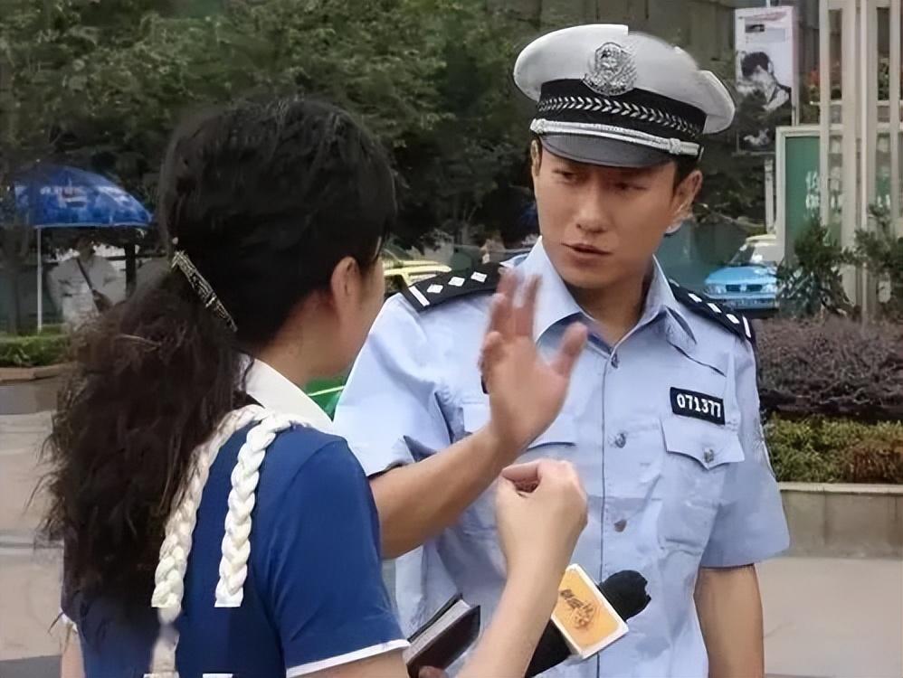 最新全综艺探索,小巷特色小店带你看综艺魅力