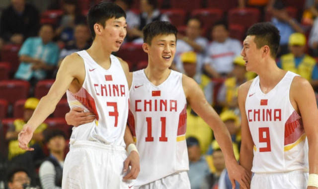 中国男篮最新阵容名单，小巷篮球梦与独特小店背后的故事