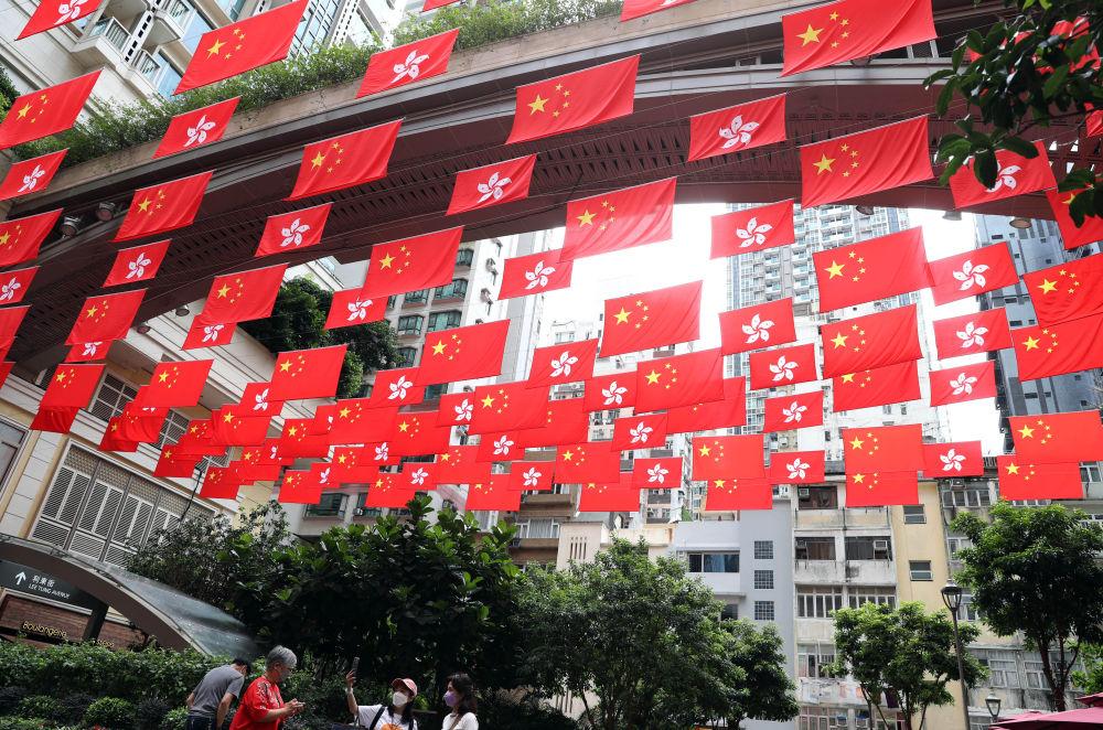 香港街头新动态，自然美景的心灵之旅