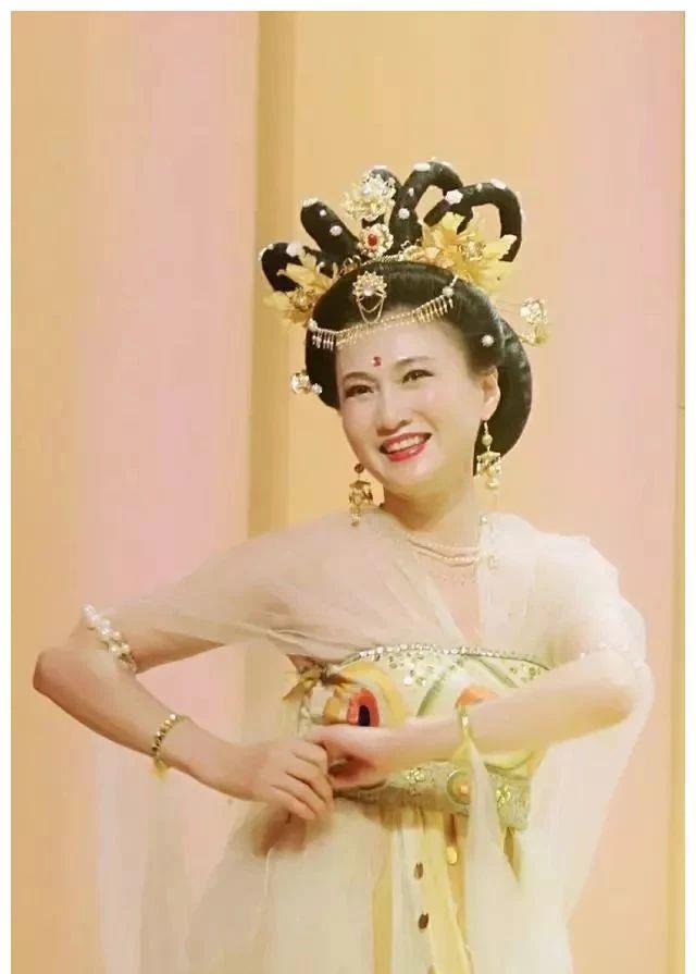 最新贵妃的浪漫邅遇，与自然美景的绝妙交融